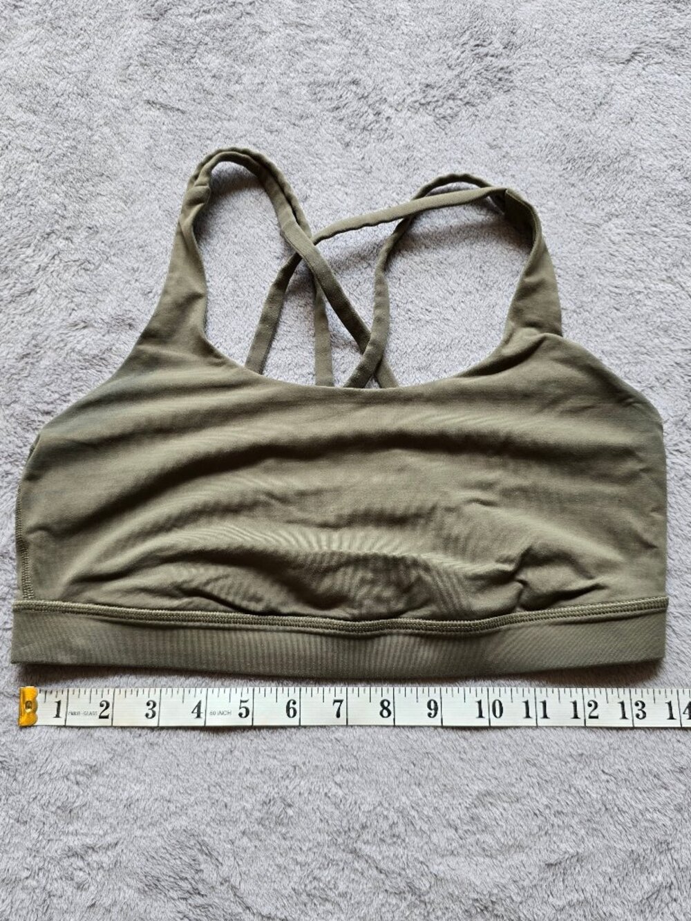 LULÚLEMON sport bra strappy criss cross back design green size 6